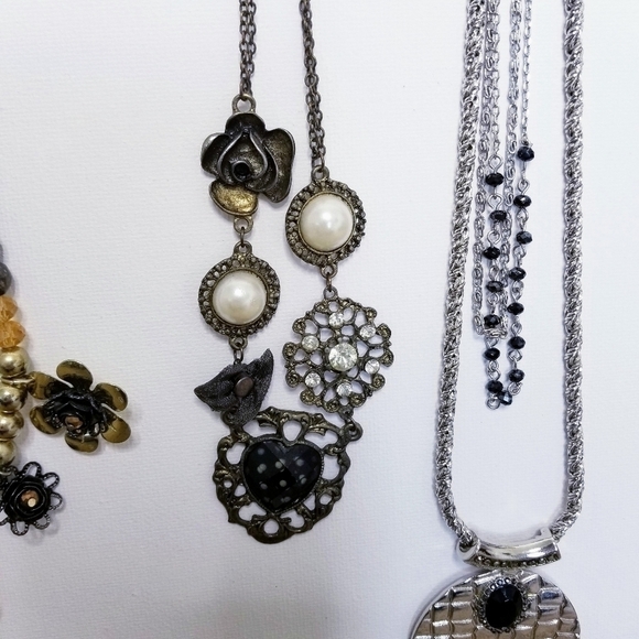 Lot of 5 Vintage to Now Statement Necklaces - Picture 3 of 7